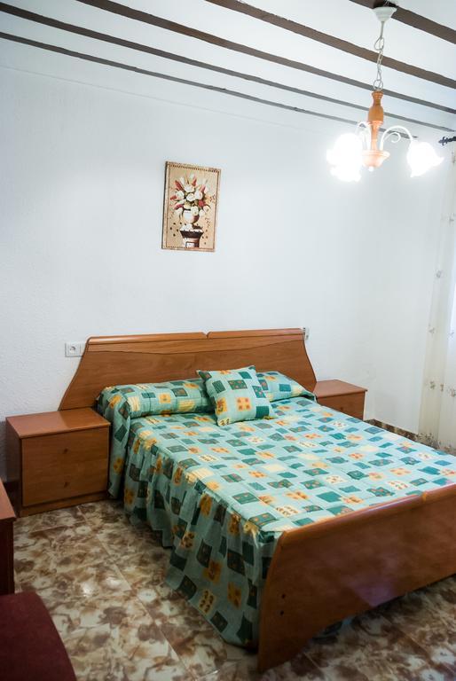 Pensjonat Casa Felix Segura de la Sierra Zewnętrze zdjęcie
