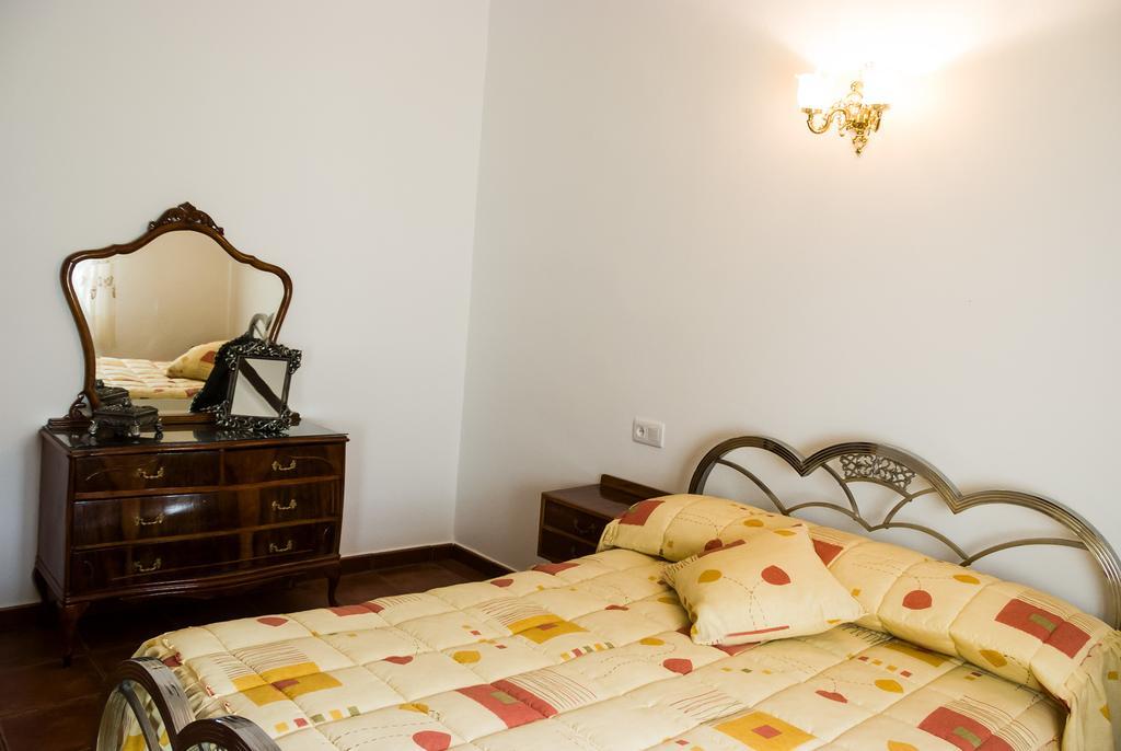 Pensjonat Casa Felix Segura de la Sierra Zewnętrze zdjęcie