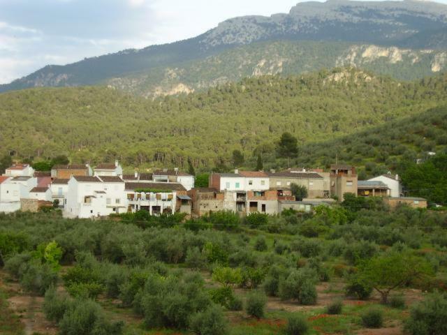 Pensjonat Casa Felix Segura de la Sierra Zewnętrze zdjęcie