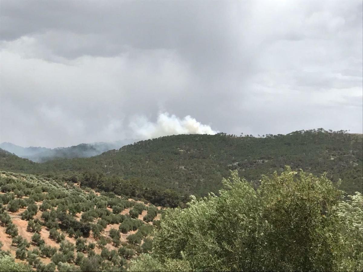 Pensjonat Casa Felix Segura de la Sierra Zewnętrze zdjęcie